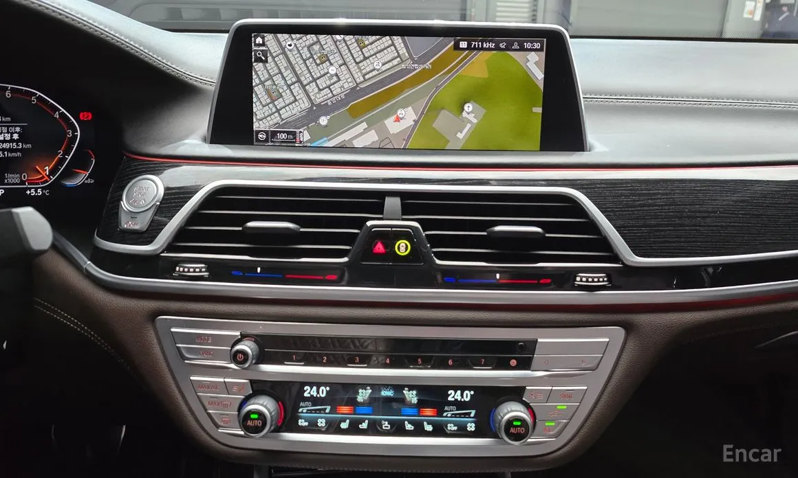 Фото 14 - BMW 7 Series