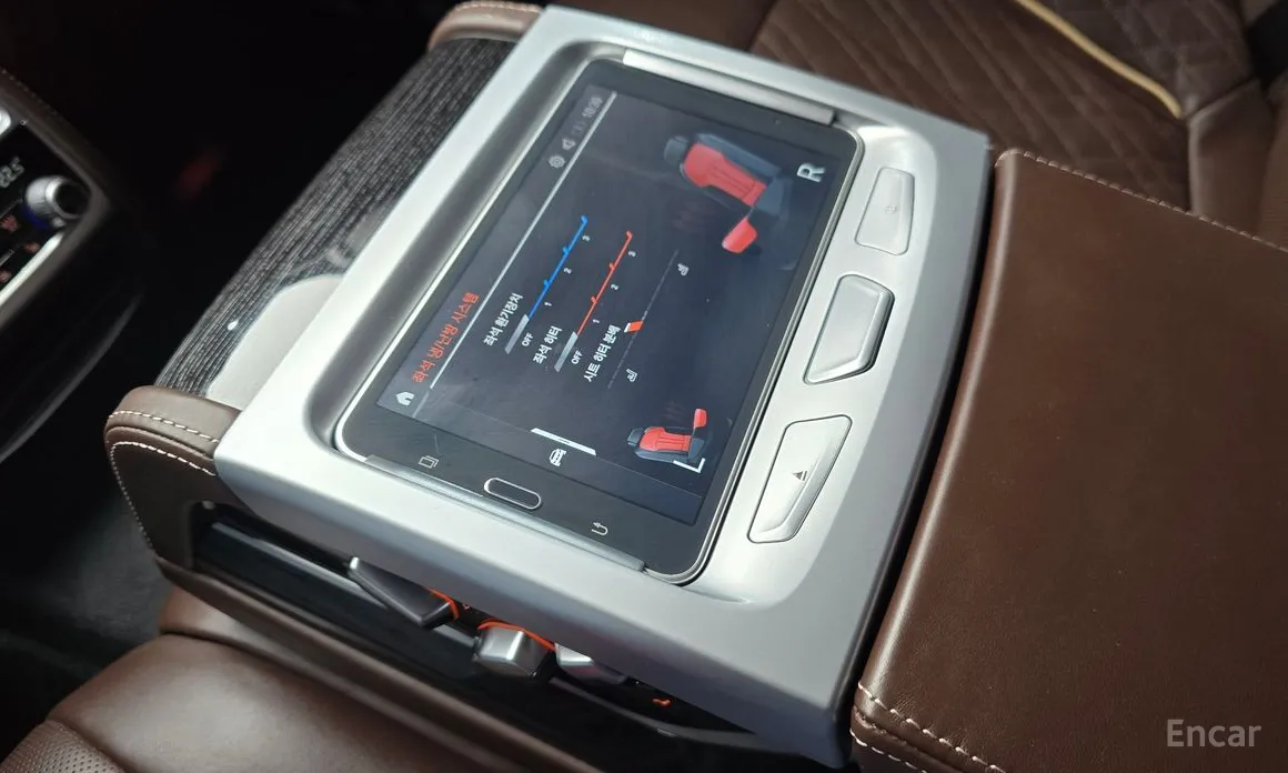 Фото 16 - BMW 7 Series