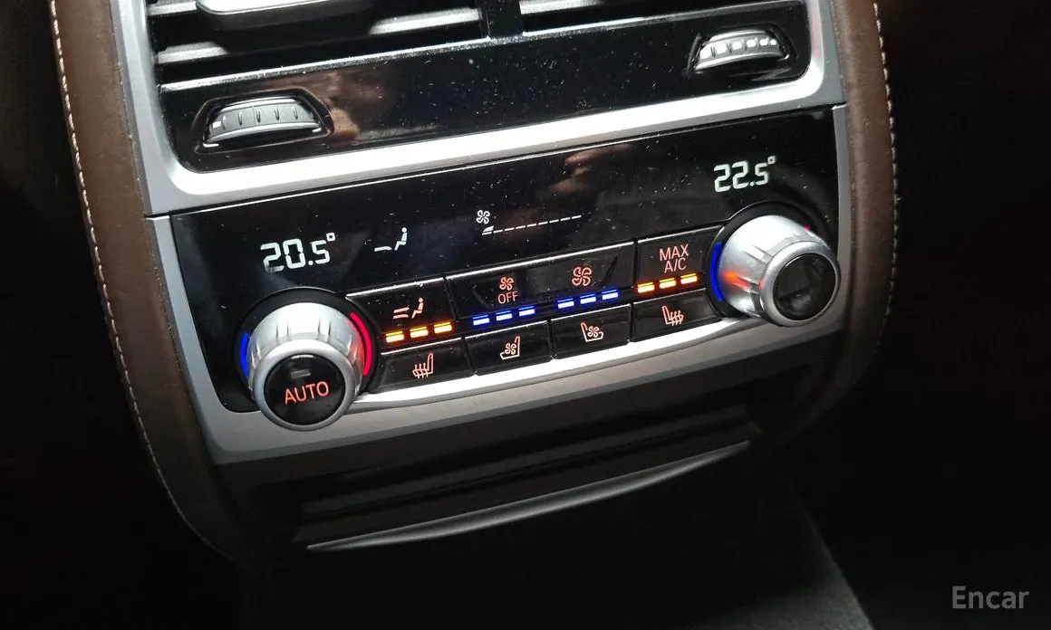 Фото 17 - BMW 7 Series