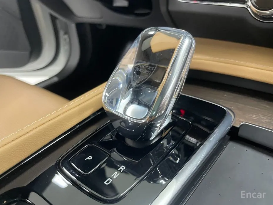 Фото 9 - Volvo V90