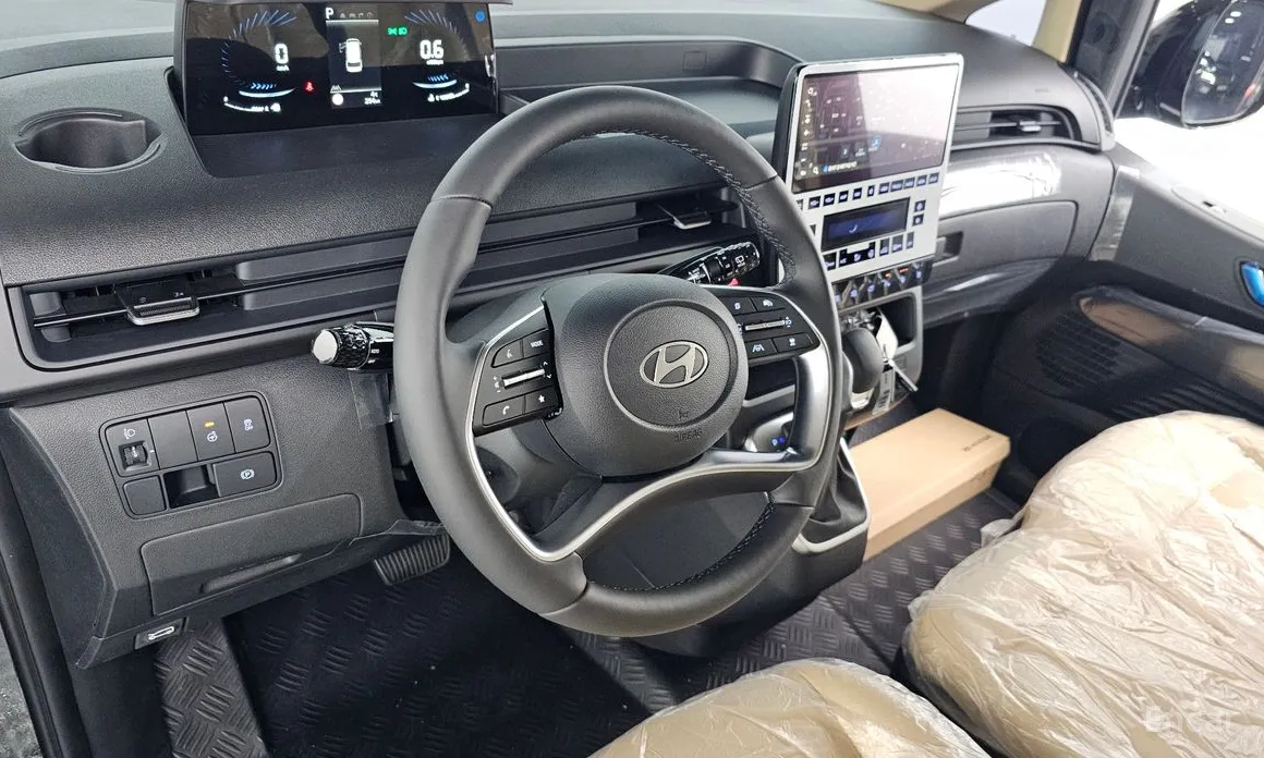 Фото 13 - Hyundai Staria