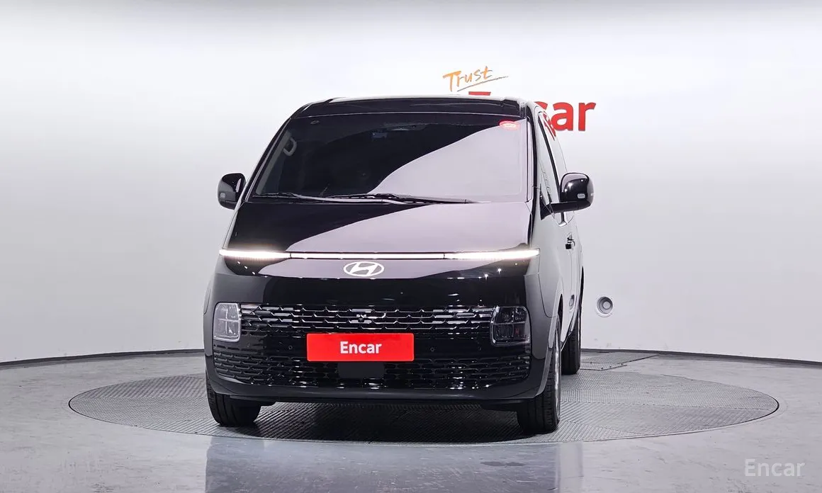 Фото 3 - Hyundai Staria