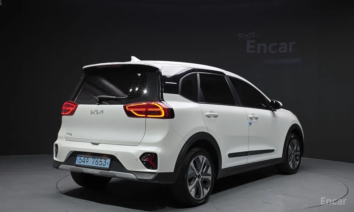 Фото 2 - Kia Niro