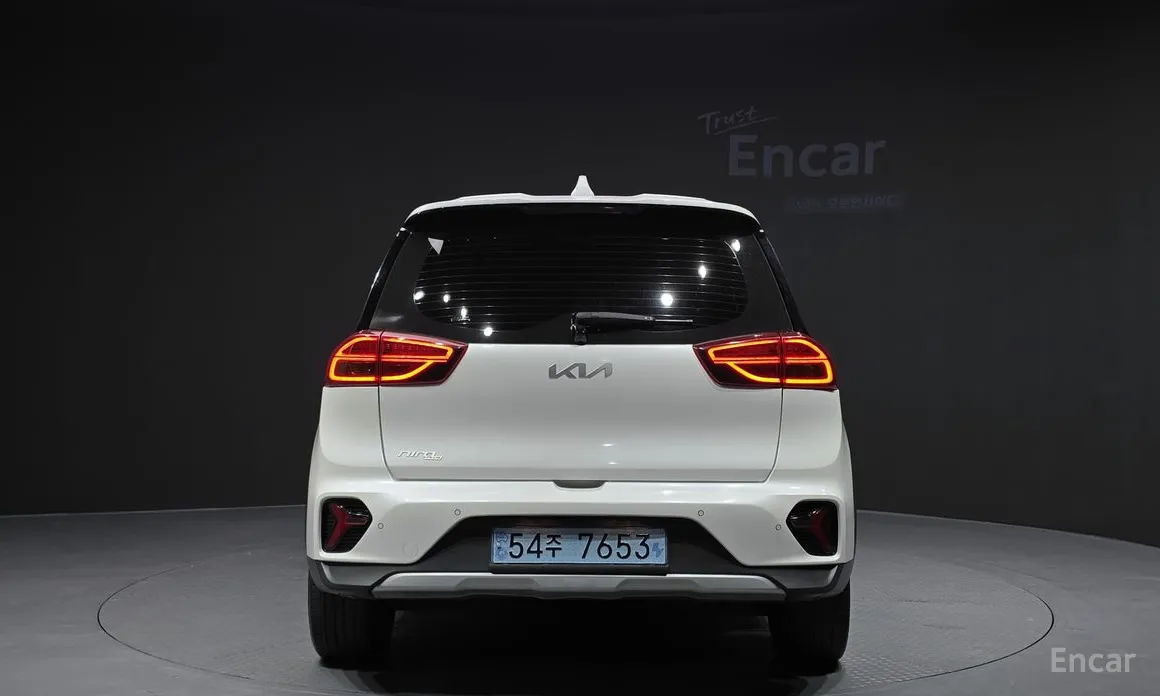 Фото 4 - Kia Niro