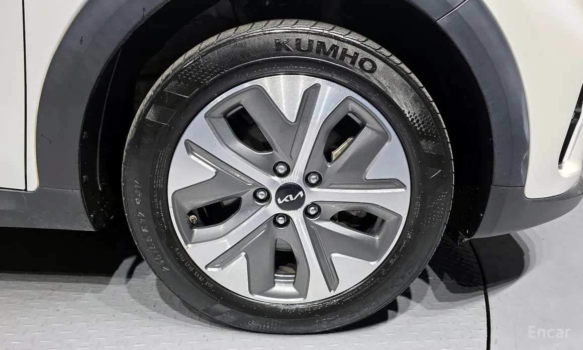 Фото 5 - Kia Niro