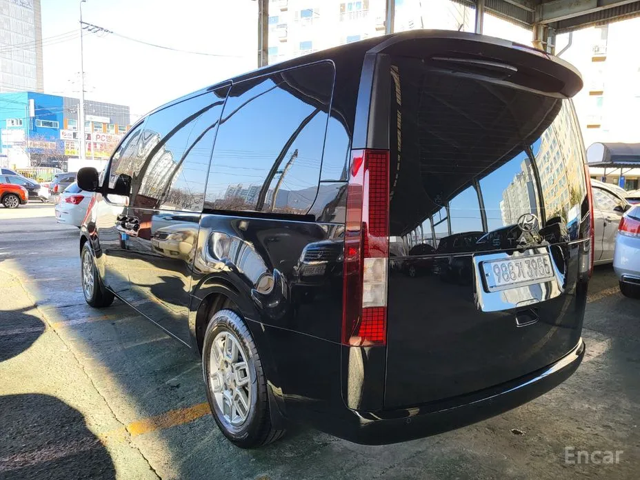 Фото 4 - Hyundai Staria