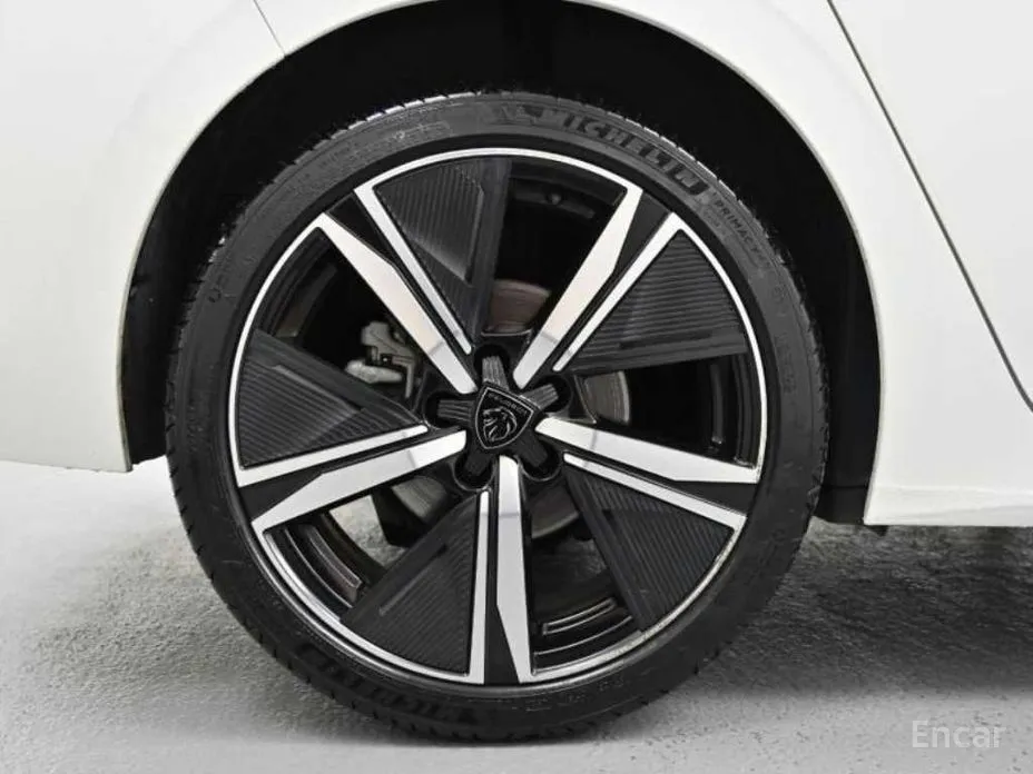 Фото 4 - Peugeot 308