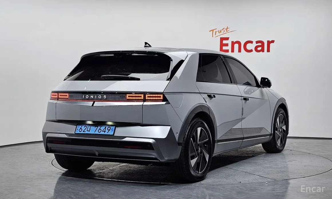 Фото 2 - Hyundai Ioniq 5