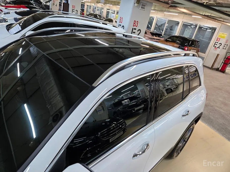 Фото 11 - Mercedes-Benz GLB-Class