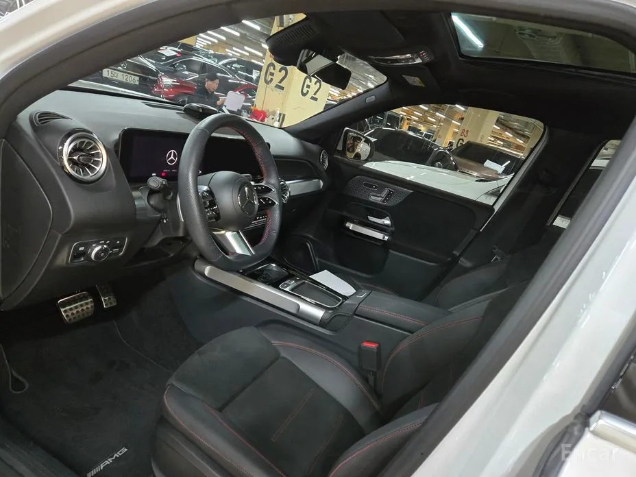 Фото 17 - Mercedes-Benz GLB-Class