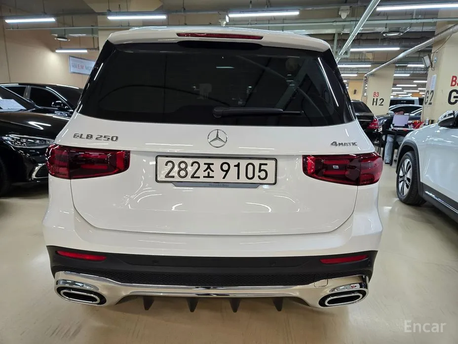 Фото 18 - Mercedes-Benz GLB-Class