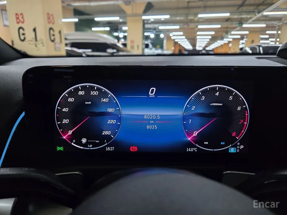 Фото 4 - Mercedes-Benz GLB-Class