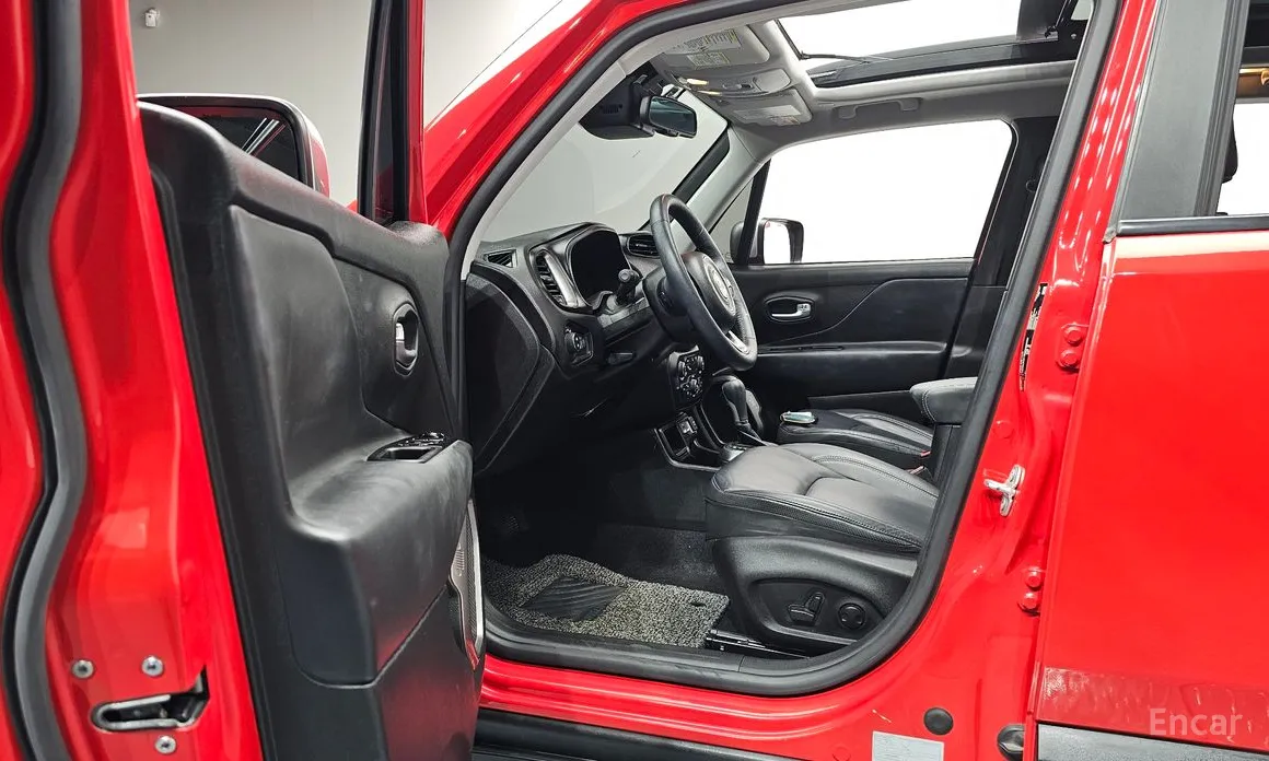 Фото 10 - Jeep Renegade