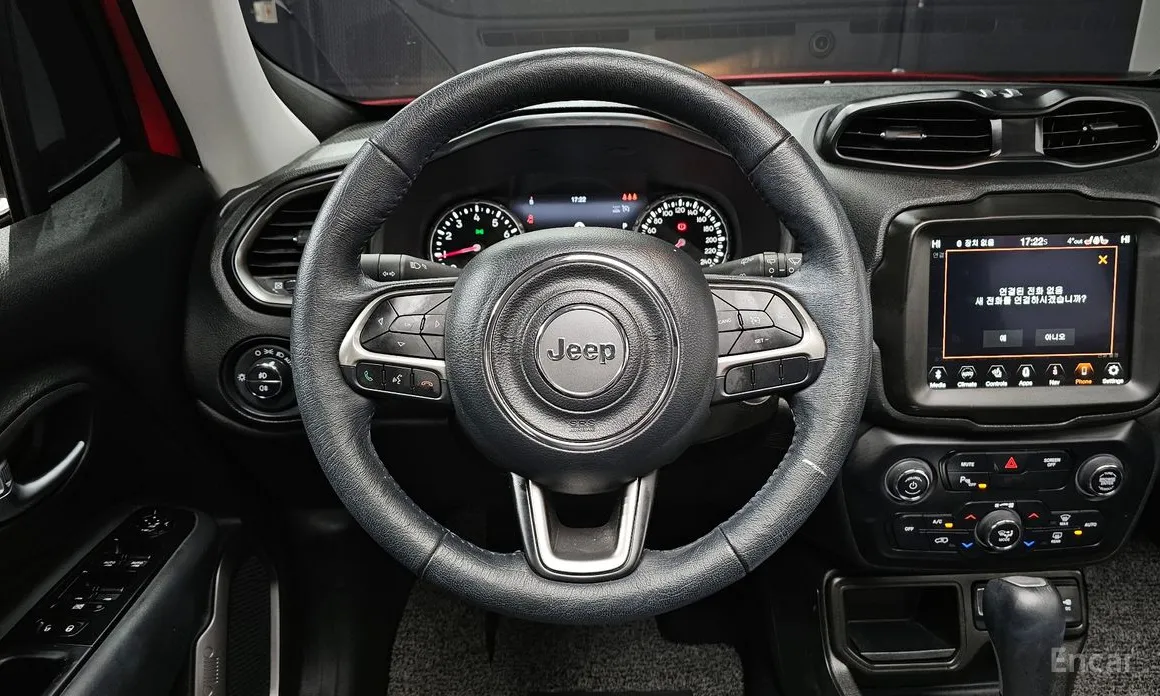 Фото 13 - Jeep Renegade