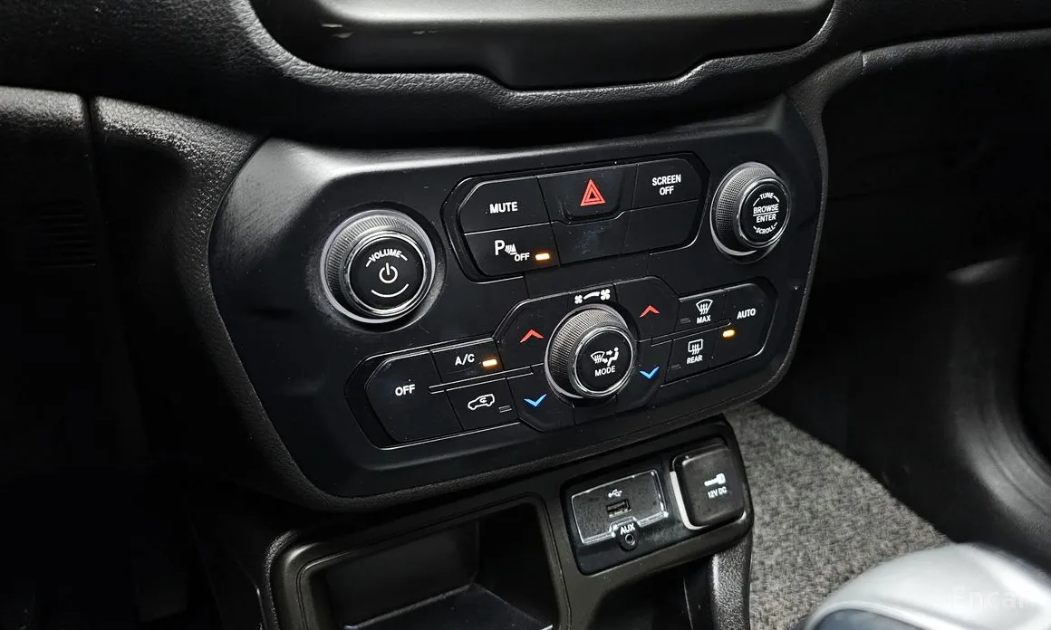 Фото 15 - Jeep Renegade