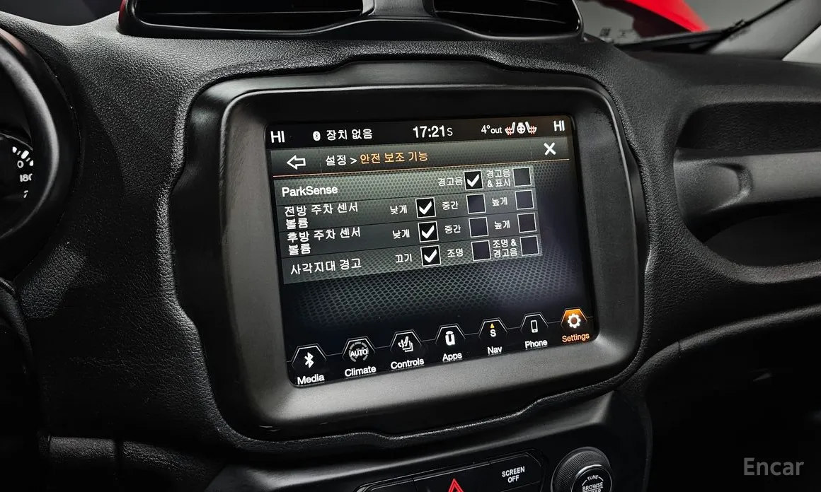 Фото 17 - Jeep Renegade