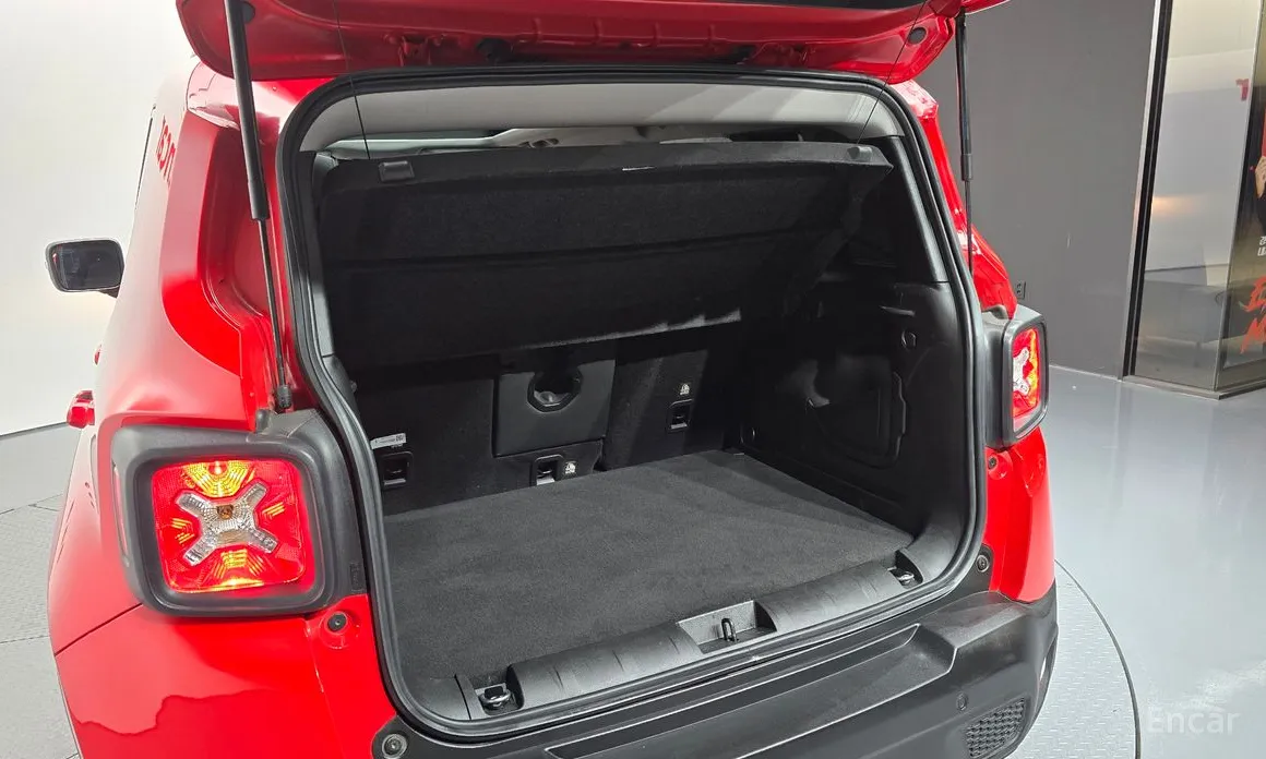 Фото 20 - Jeep Renegade