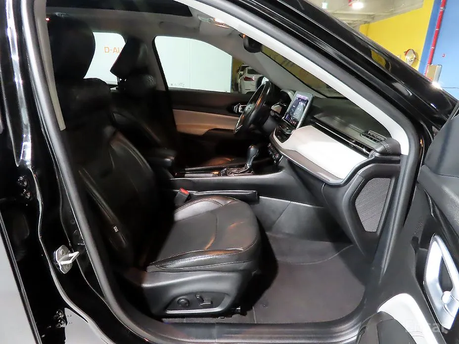 Фото 11 - Jeep Compass