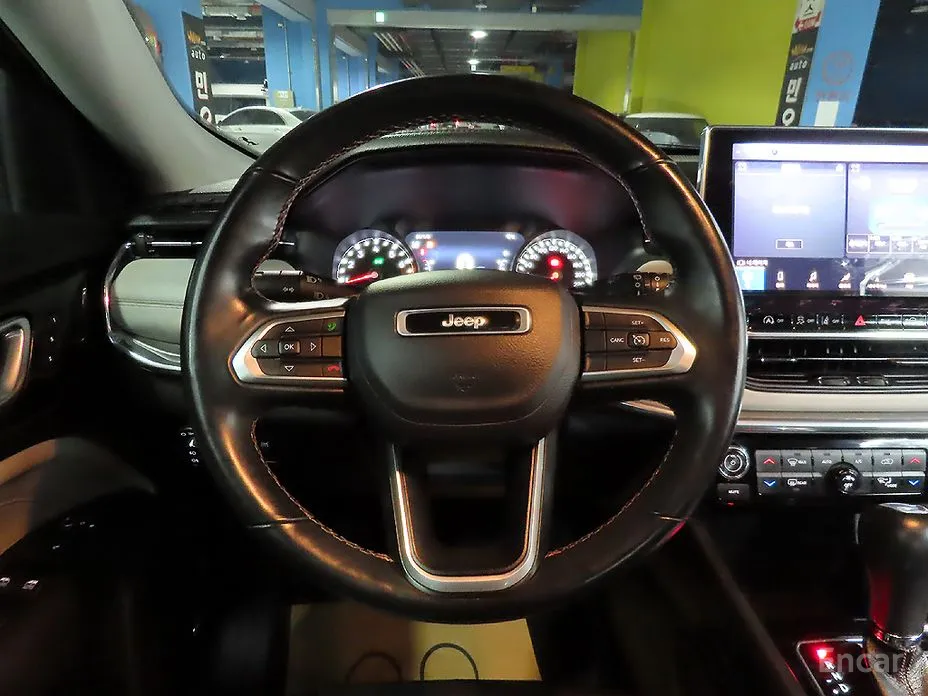 Фото 14 - Jeep Compass