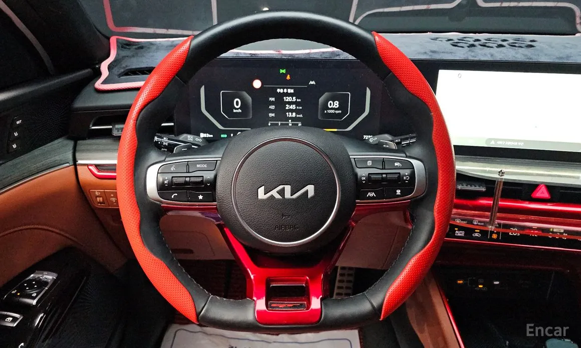 Фото 14 - Kia K5