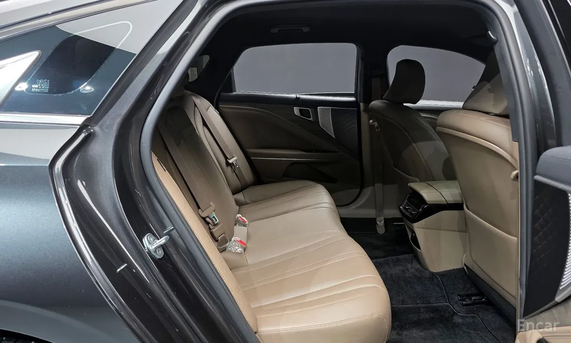 Фото 12 - Kia K8