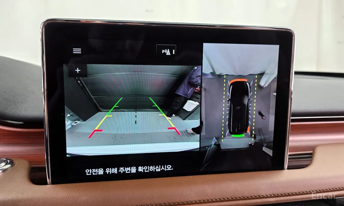 Фото 15 - Lincoln Aviator