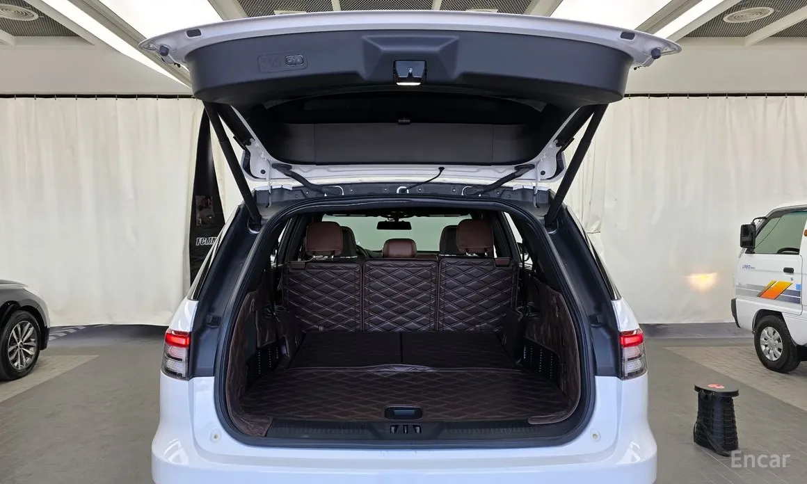 Фото 20 - Lincoln Aviator