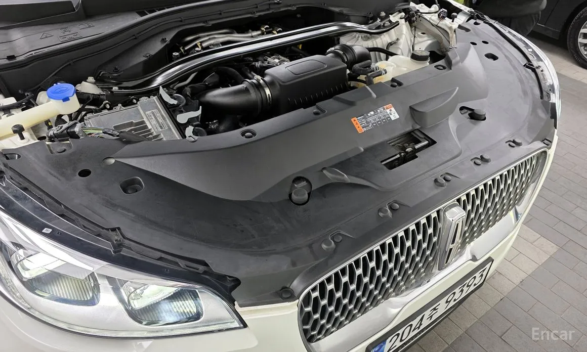 Фото 6 - Lincoln Aviator