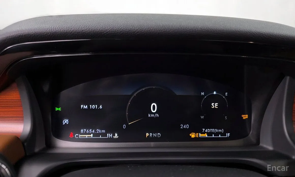 Фото 8 - Lincoln Aviator