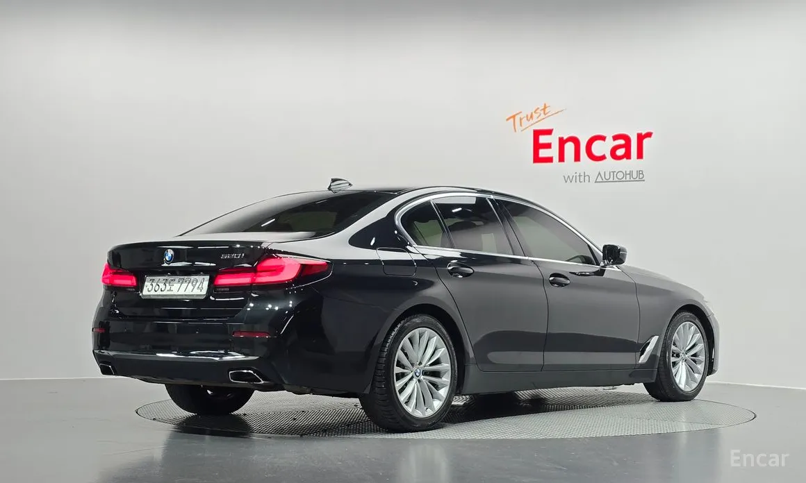 Фото 2 - BMW 5 Series