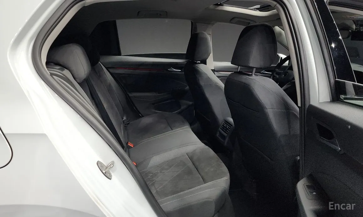 Фото 12 - Volkswagen Golf