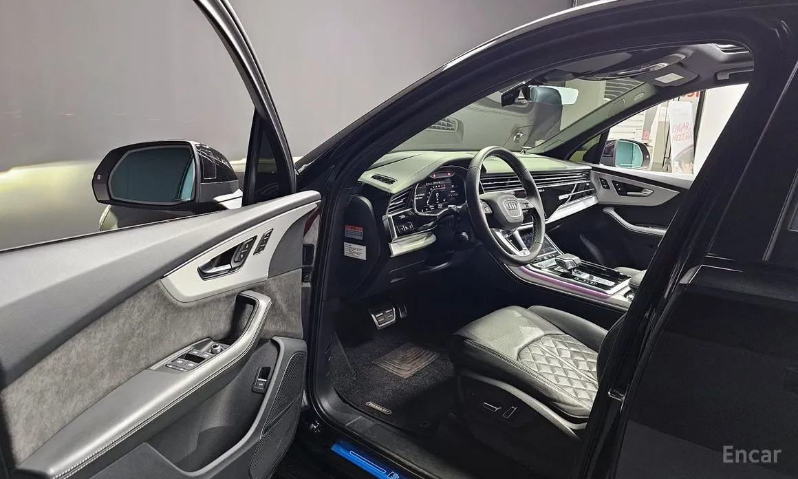 Фото 10 - Audi Q7