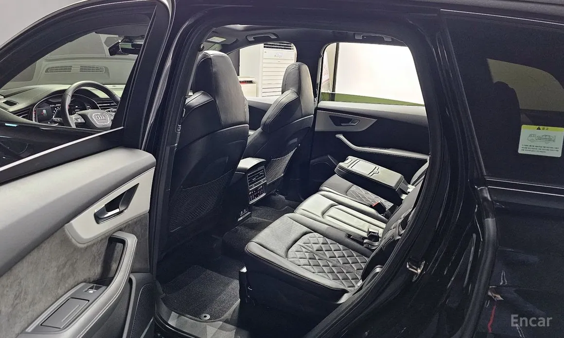 Фото 11 - Audi Q7