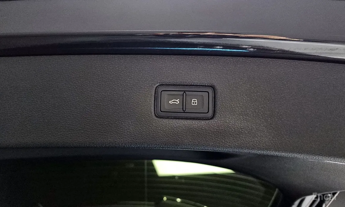 Фото 18 - Audi Q7