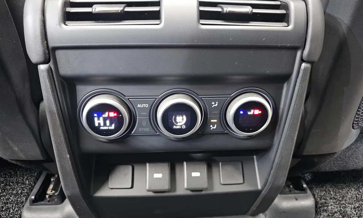 Фото 18 - Land Rover Defender