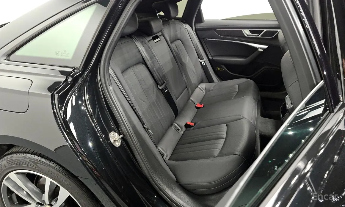 Фото 12 - Audi A6