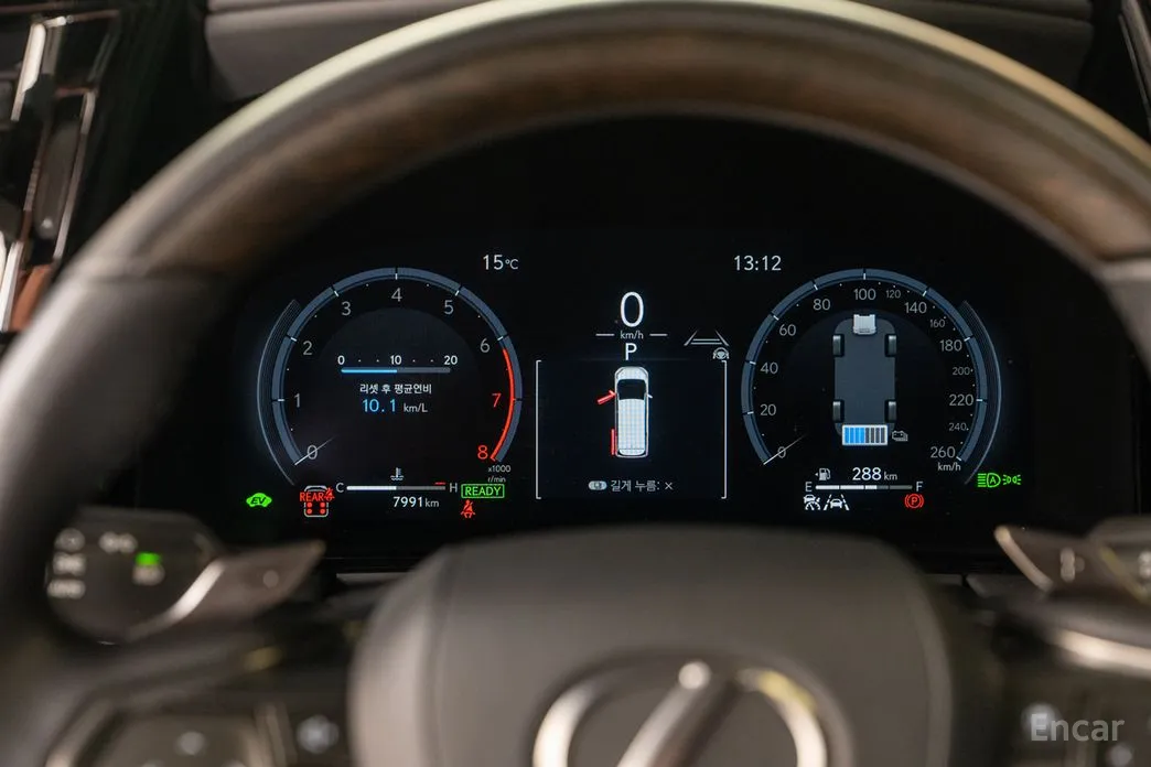 Фото 12 - Lexus LM