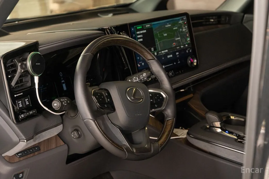 Фото 15 - Lexus LM
