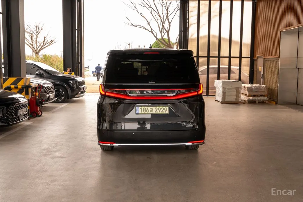 Фото 5 - Lexus LM