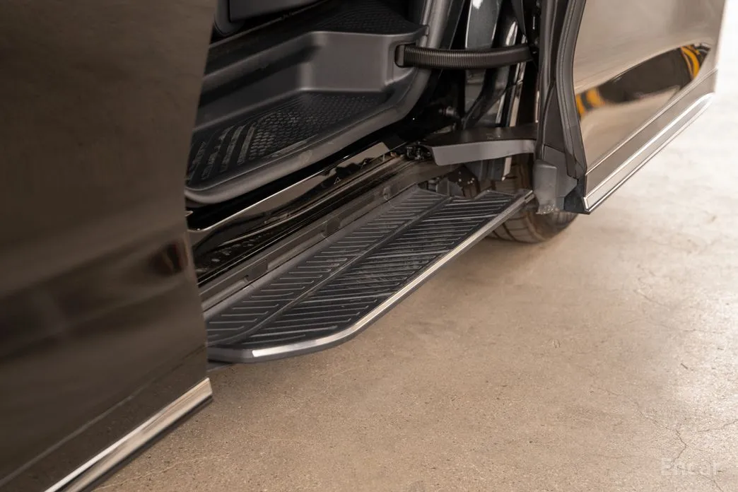 Фото 9 - Lexus LM