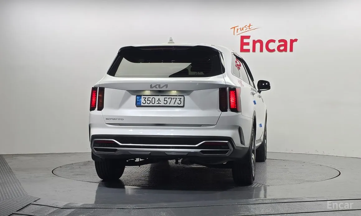 Фото 4 - Kia Sorento