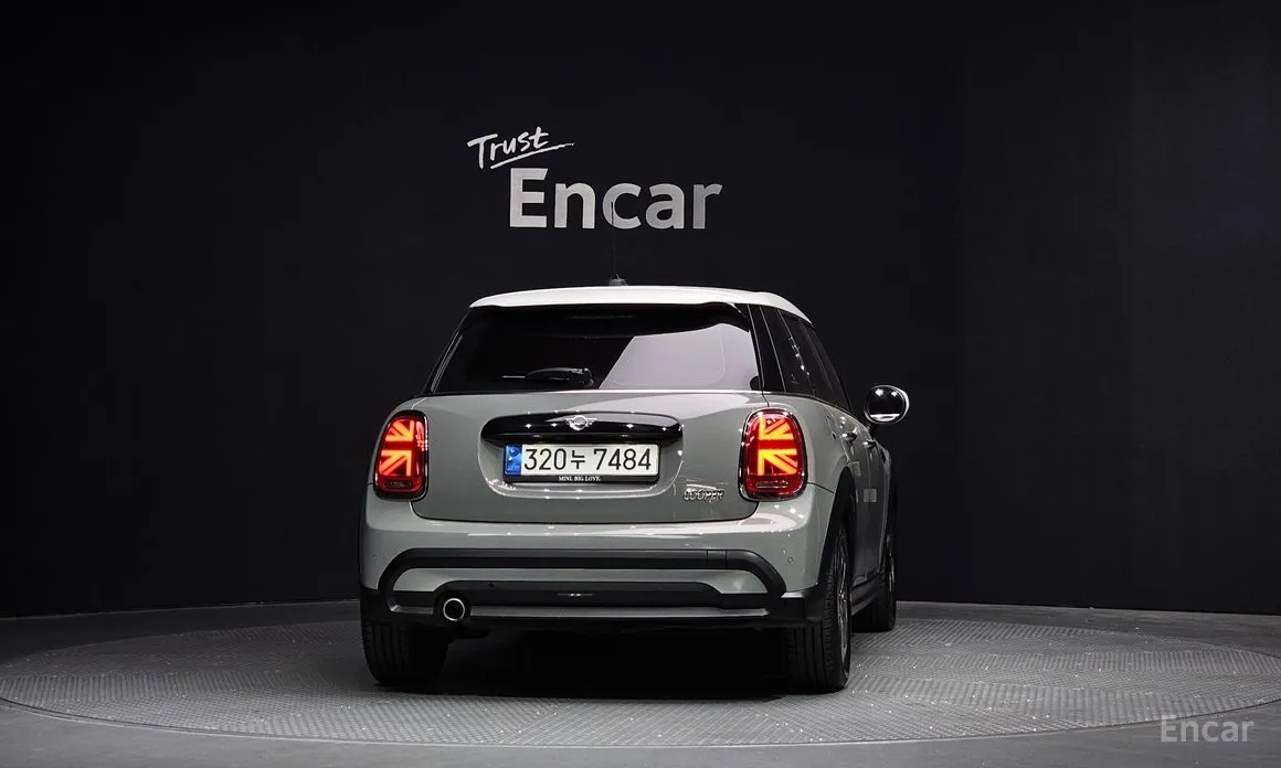 Фото 4 - Mini Cooper