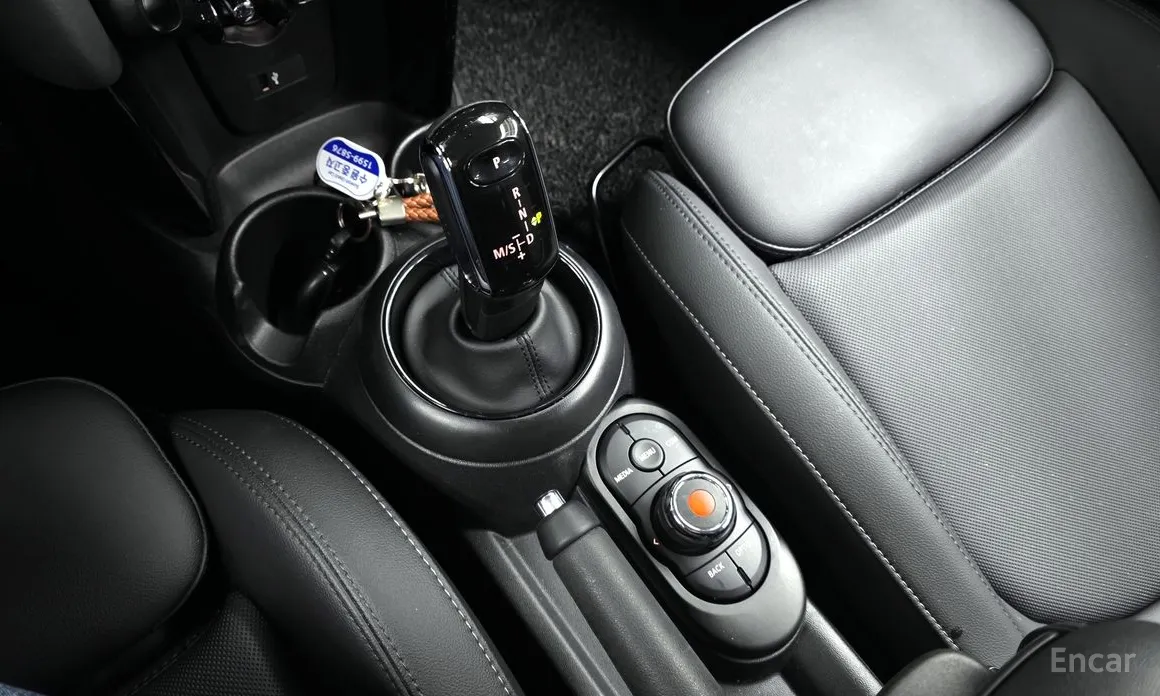 Фото 9 - Mini Cooper