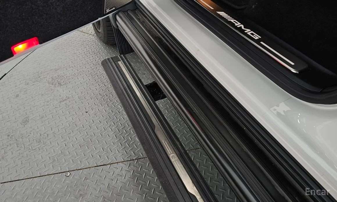 Фото 19 - Mercedes-Benz G-Class