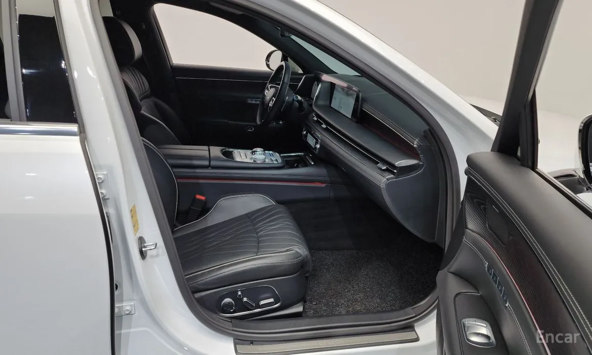 Фото 11 - Genesis G90