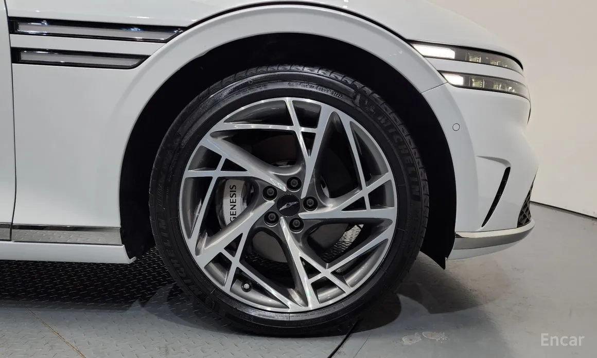 Фото 5 - Genesis G90