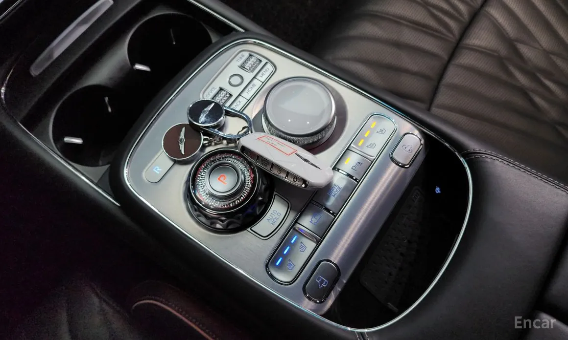 Фото 9 - Genesis G90