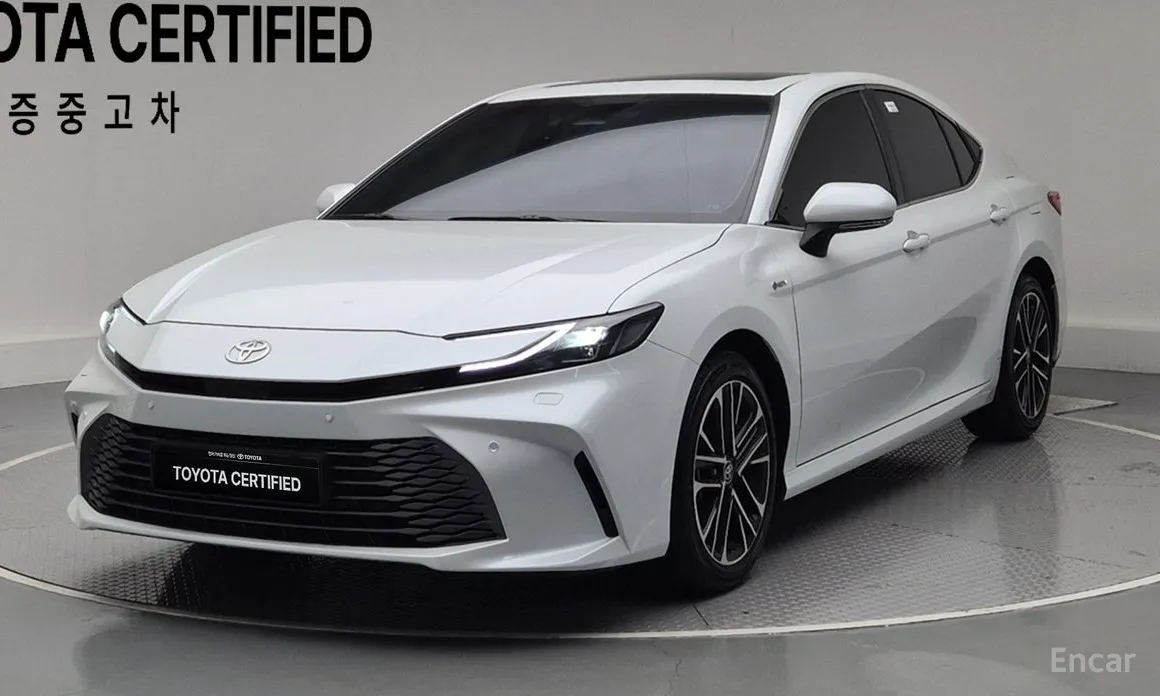 Фото 1 - Toyota Camry