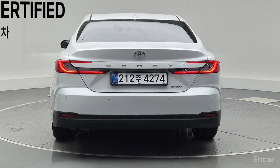 Фото 4 - Toyota Camry