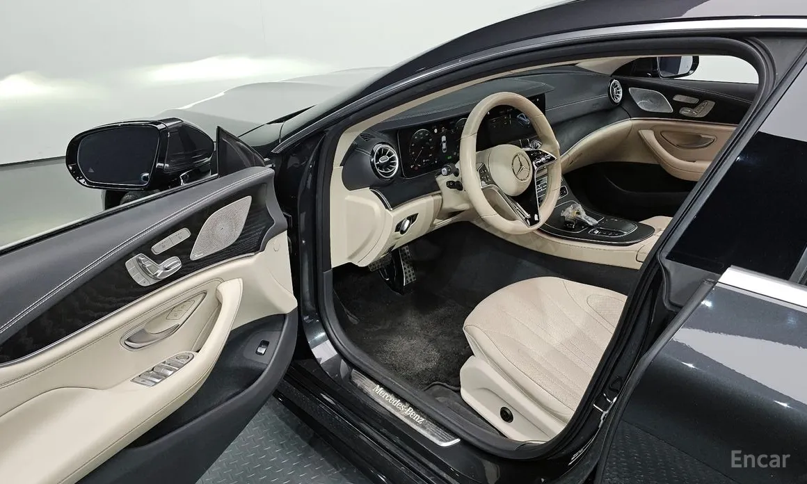 Фото 11 - Mercedes-Benz CLS-Class